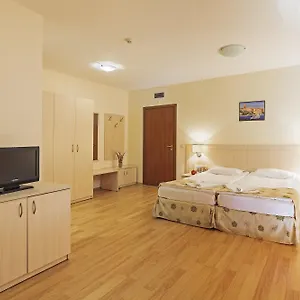 3* Hotel Serena